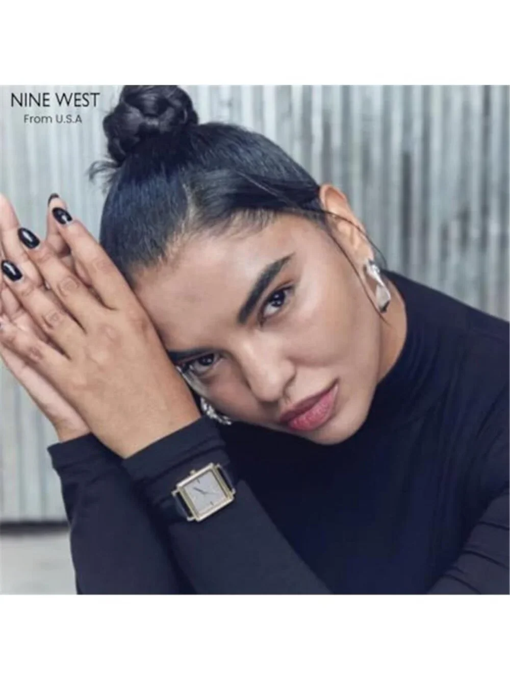 Nine West Women's Strap Watch Gold